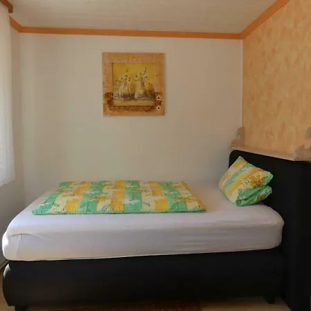 Holzerstube 3*